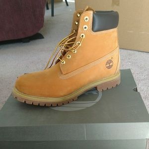 Men's classic timberlands